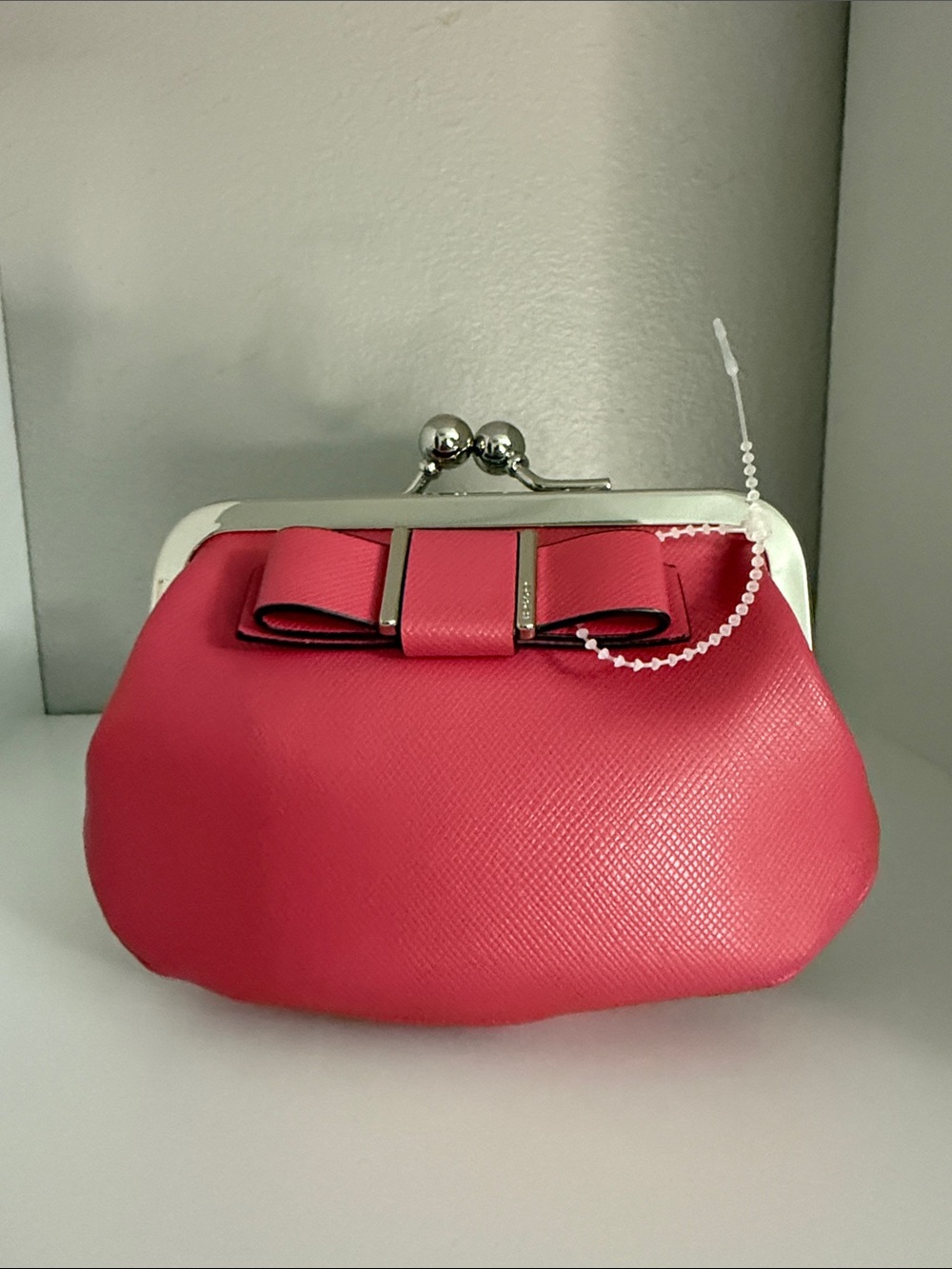 Coach Coral Pink Bow 🎀 Frame Mini Clutch Kiss-lock - Picture 2 of 8